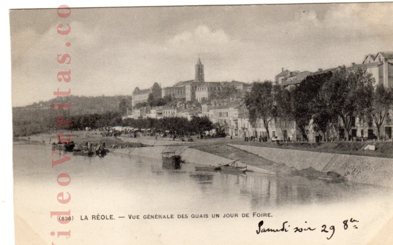 la reole vue generale un jour de foire