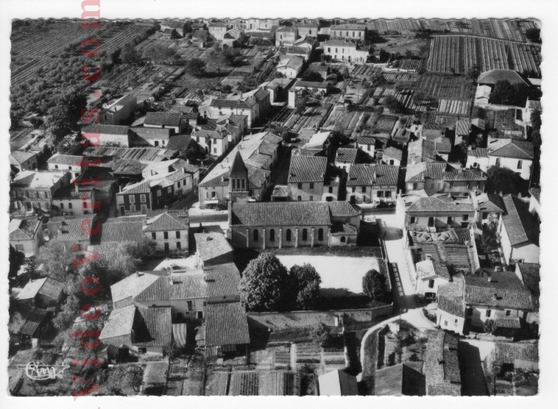 09 st pierre d aurillac vue aerienne le centre de la ville