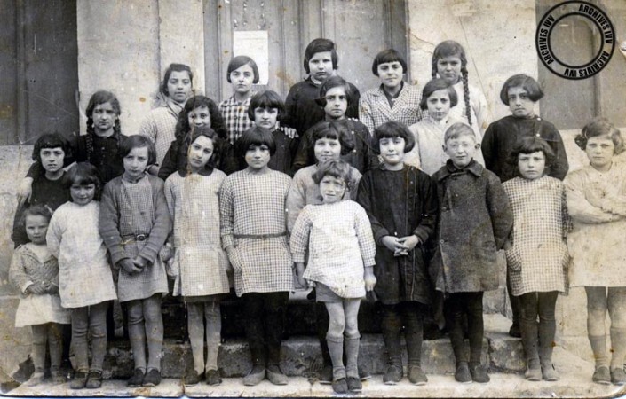 14 petit