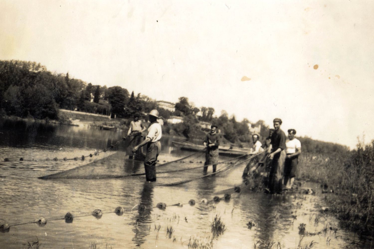 PÊCHE A L'ALOSE A SAINT PIERRE D'AURILLAC AUX ARROCS