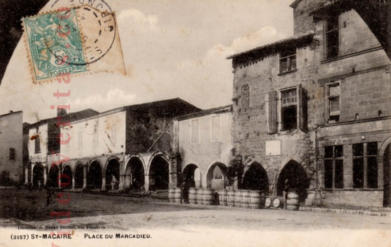 CPA St Macaire Place du Mercadiou