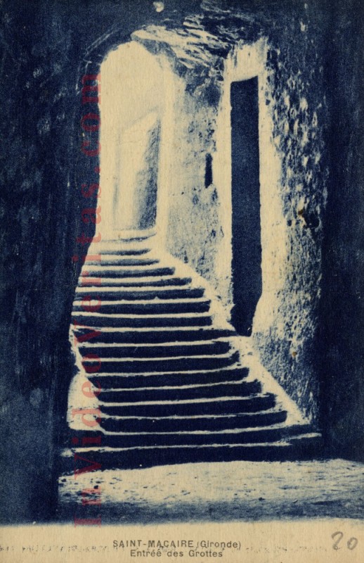 Saint Macaire Entree des Grottes