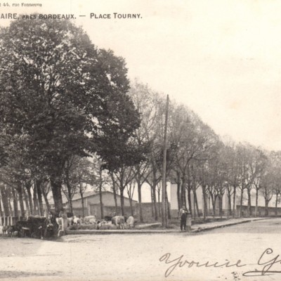 Saint Macaire Place Tourny 01