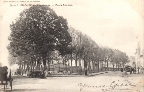Saint Macaire Place Tourny 01