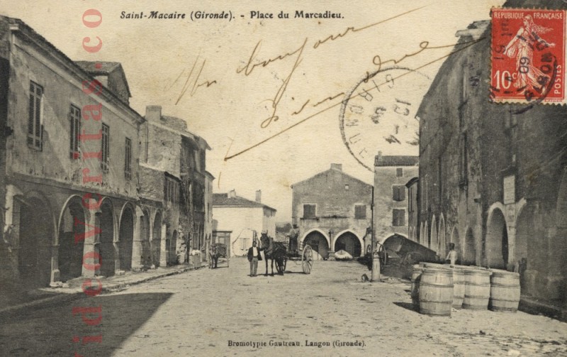 Saint Macaire Place du Marcadieu 03