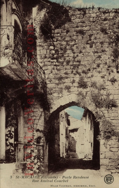 Saint Macaire Porte Rendesse Rue Amiral Courbet 01