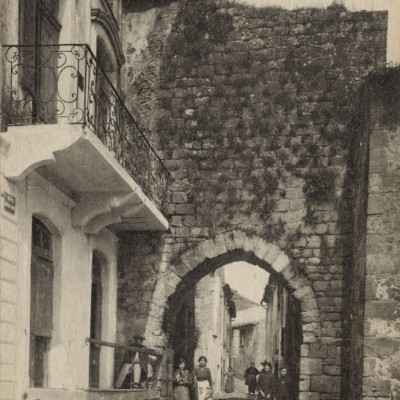 Saint Macaire Porte Rendesse Rue Amiral Courbet 02