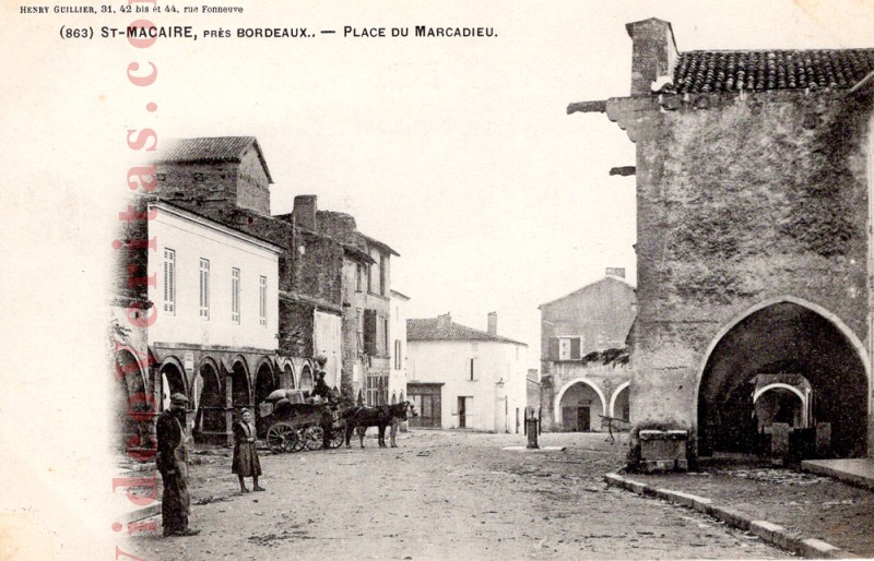 CPA St Macaire Place du Mercadiou 1