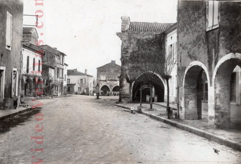 saint macaire place du mercadiou2
