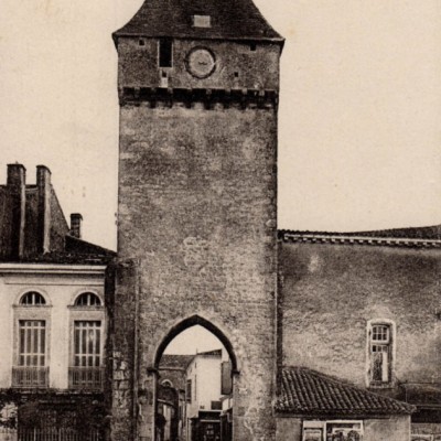 Saint Macaire La Porte de l Horloge