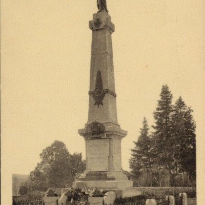 Saint Macaire Le Monument aux Morts