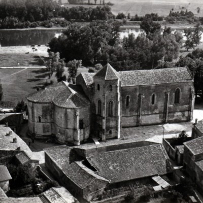 Saint Macaire l Eglise vue aerienne
